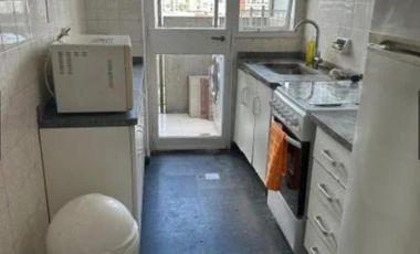2 Ambientes con balcón. Totalmente Amoblado