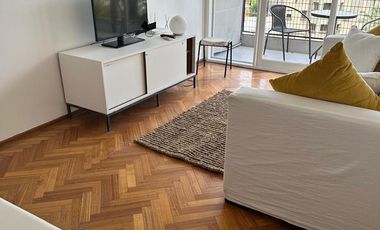 2 Ambientes con balcón. Totalmente Amoblado