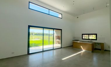 Venta - Casa en Barrio Privado Altos de Campo Grande / Pilar