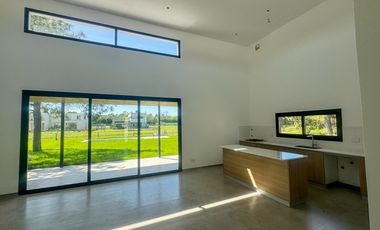 Venta - Casa en Barrio Privado Altos de Campo Grande / Pilar