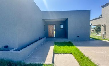 Venta - Casa en Barrio Privado Altos de Campo Grande / Pilar