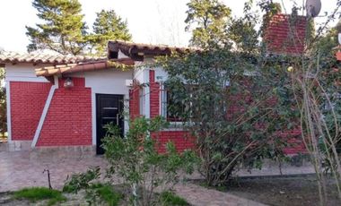 Casa en venta - 3 Dormitorios 1 Baño - 626Mts2 - Sourigues
