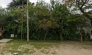 Casa en venta - 3 Dormitorios 1 Baño - 626Mts2 - Sourigues