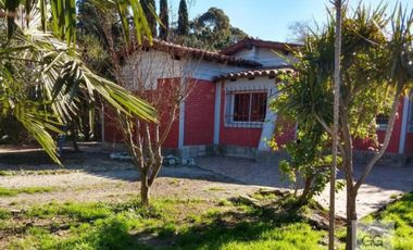 Casa en venta - 3 Dormitorios 1 Baño - 626Mts2 - Sourigues