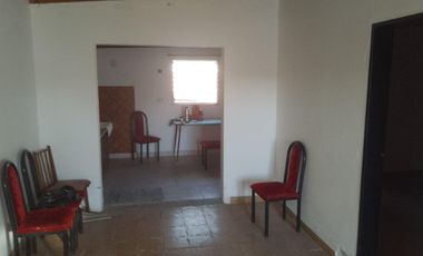 Casas en venta - 3 Dormitorios 2 Baños - 350Mts2 - San Carlos