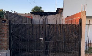 Casas en venta - 3 Dormitorios 2 Baños - 350Mts2 - San Carlos