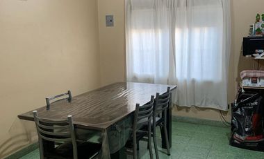 Casas en venta - 3 Dormitorios 2 Baños - 350Mts2 - San Carlos