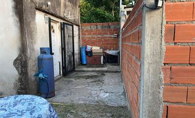 Casas en venta - 3 Dormitorios 2 Baños - 350Mts2 - San Carlos