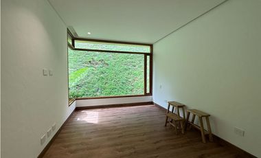 Casa moderna en unidad cerrada vía San Antonio la Ceja CM