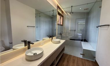 Casa moderna en unidad cerrada vía San Antonio la Ceja CM