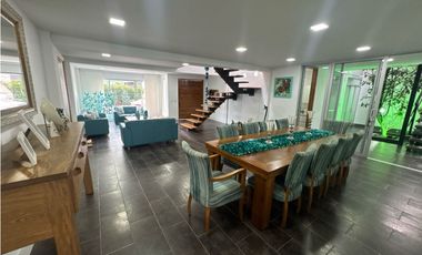 SE VENDE CASA EN LA CEJA UNIDAD CERRADA 389 m2 MUY GRANDE TURCO 2 parq