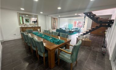 SE VENDE CASA EN LA CEJA UNIDAD CERRADA 389 m2 MUY GRANDE TURCO 2 parq