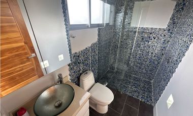 SE VENDE CASA EN LA CEJA UNIDAD CERRADA 389 m2 MUY GRANDE TURCO 2 parq