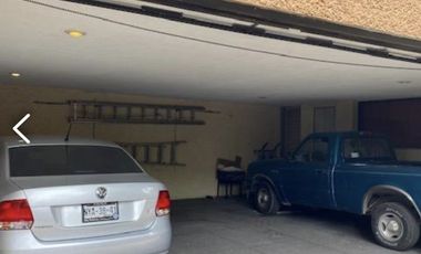 CASA EN VENTA EN BOSQUES DE LAD LOMAS!!