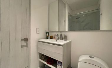 Se arrienda ApartaSuite en edificio Süi Loft, Bello Horizonte, Sta Mta