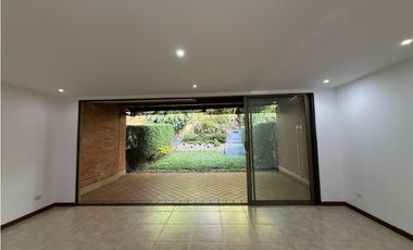 En arriendo casa loma del chocho