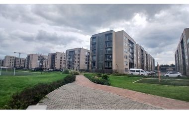 Vendo apartamento en cajica en conjunto cerrado vista exterior.
