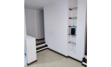SE VENDE APARTAMENTO MODERNO, CON BALCON!
