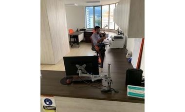 EN VENTA OFICINA IMPORTANTE SECTOR DEL CENTRO DE PEREIRA