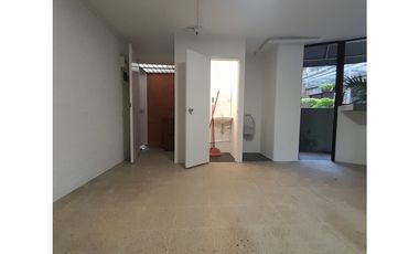 Local en Arriendo Guayabal, Terminal del Sur Medellín 27 m²