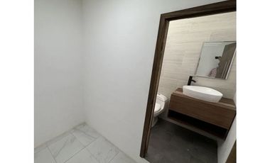 CASA ESPACIOSA EN LADERAS DE LA LOMA