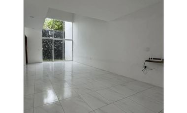 CASA ESPACIOSA EN LADERAS DE LA LOMA