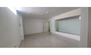 En renta locales comerciales de 40 mts2 en  Manta Av. Flavio Reyes