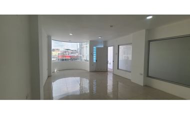 En renta locales comerciales de 40 mts2 en  Manta Av. Flavio Reyes