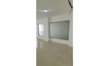 En renta locales comerciales de 40 mts2 en  Manta Av. Flavio Reyes