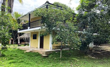 Casa-Lote en Excelente Ubicación en Arjona, Bolívar