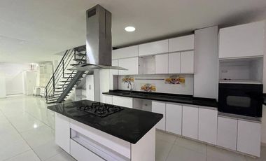 CASA EN ARRIENDO BARRIO  URBINA|9045