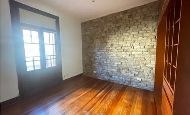 Casa de estilo, inmejorable estado, totalmente reciclada.