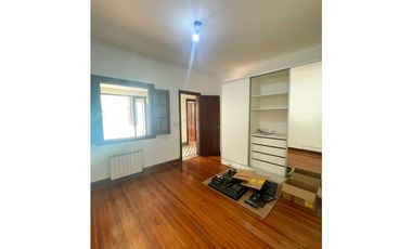 Casa de estilo, inmejorable estado, totalmente reciclada.