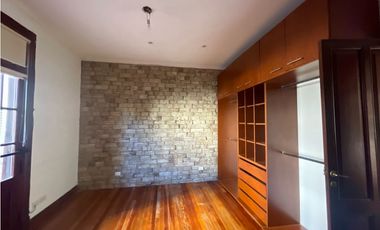 Casa de estilo, inmejorable estado, totalmente reciclada.