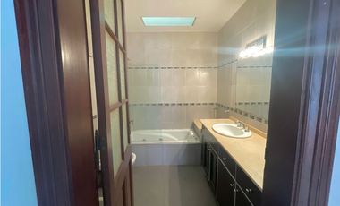 Casa de estilo, inmejorable estado, totalmente reciclada.