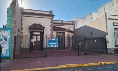 Casa de estilo, inmejorable estado, totalmente reciclada.