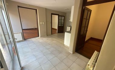 Casa de estilo, inmejorable estado, totalmente reciclada.