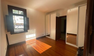 Casa de estilo, inmejorable estado, totalmente reciclada.