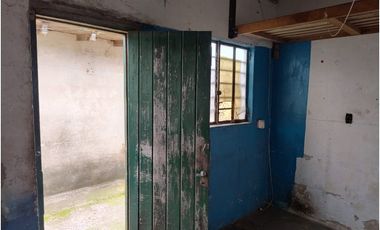 GALPON TALLER con VIVIENDA A RECICLAR - JUNCAL y AYACUCHO