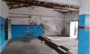 GALPON TALLER con VIVIENDA A RECICLAR - JUNCAL y AYACUCHO