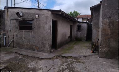 GALPON TALLER con VIVIENDA A RECICLAR - JUNCAL y AYACUCHO