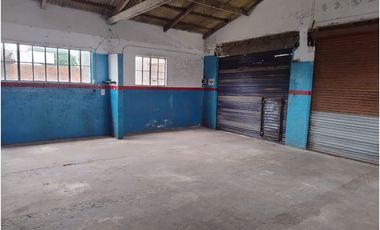 GALPON TALLER con VIVIENDA A RECICLAR - JUNCAL y AYACUCHO