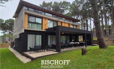 VENTA DE CASA EN BARRIO PRIVADO PIONEROS