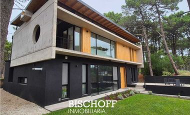 VENTA DE CASA EN BARRIO PRIVADO PIONEROS