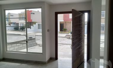 CASA EN VENTA EN SUR DE MANTA