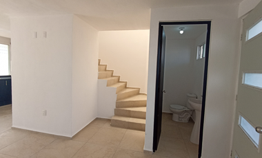 Venta de Casa en fraccionamiento Sandara, San Miguel Zinacantepec