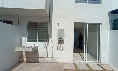 Venta de Casa en fraccionamiento Sandara, San Miguel Zinacantepec