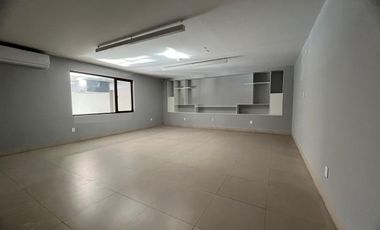 Local con Bodega en Renta Blvd. López Mateos, León, Gto