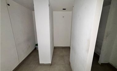 LOCAL COMERCIAL / LOS ANDES MALL  /  175M2 / PLANTA BAJA