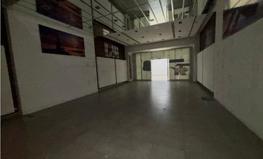 LOCAL COMERCIAL / LOS ANDES MALL  /  175M2 / PLANTA BAJA